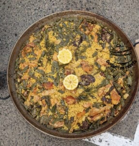 Concurso de paella terminada para presentar